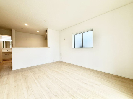 ���r���O �i�`�������ȃ��r���O�͂ǂ�ȃC���e���A�ɂ������܂�  