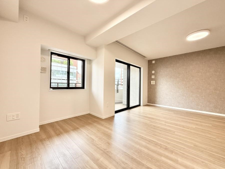 ���r���O ���������R�Ɖ�b�����܂��A�S�n�悢�ЂƂƂ�