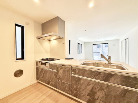 �L�b�`�� �������Ƒ��ƂȂ���A�R�~���j�P�[�V�����̏�