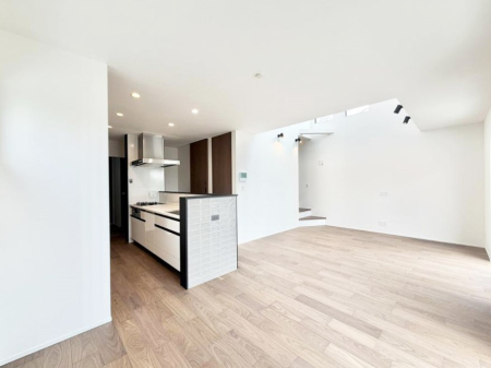 ���r���O 2����  �����ƕ���������A�����b�N�X�ł�����