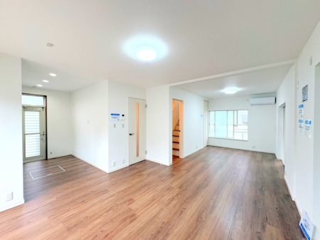 ���r���O �������Ƒ������R�ƏW�܂�A�y�������Ԃ��߂����郊�r���O