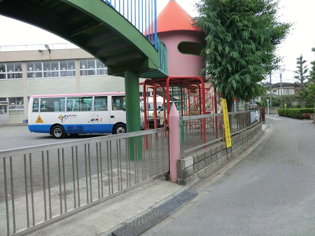 ���ӊ� �c�t���E�ۈ牀 1100m �w�Z�@�l���͒����w�� �F�肱�ǂ��� �����c�t��