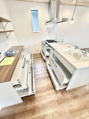 �L�b�`�� 1����  �������������Ɗy�����Ȃ�A���K�ȃL�b�`�����