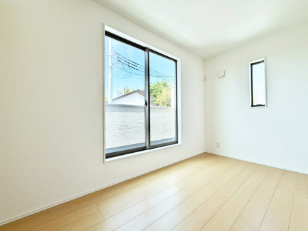 �Q�� ����