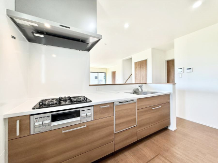 �L�b�`�� �����������������Ԃ����܂��A�Ί炠�ӂ��L�b�`��