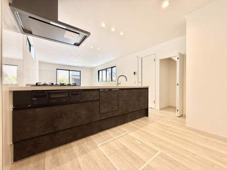 �L�b�`�� �������A�C�f�A�L����A�N���G�C�e�B�u�ȗ������