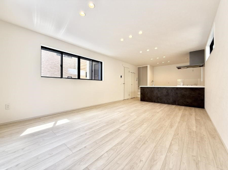 ���r���O ���������̊Ԃɂ��Ƒ����W�܂����Ⴄ����ȃ��r���O�����ł����