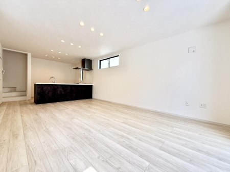 ���r���O ���������r���O�C���K�i���̗p�I�R�~���j�P�[�V���������₷���ł���  