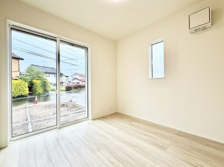 �Q�� 9����  �傫�ȑ��͊J����������A���邳�ʕ��o�b�`���ł�