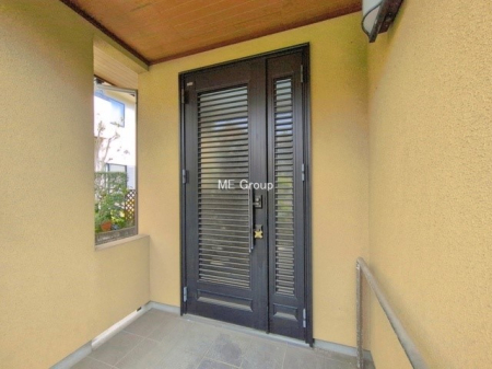  �}�ʂƈقȂ�ꍇ�͌�����D��