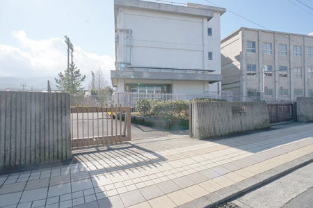 ���ӊ� ���w�Z 500m �쑫���s���쑫�����w�Z