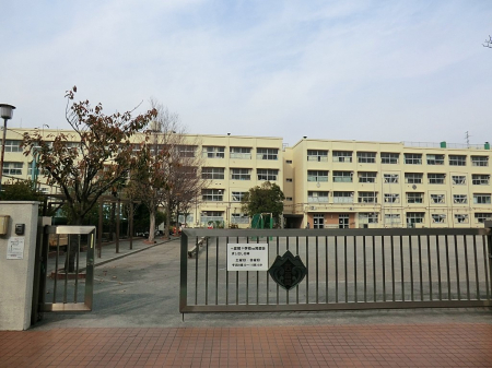���ӊ� ���w�Z 240m ���l�s�����x�����w�Z