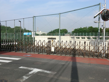 ���ӊ� ���w�Z 400m �����s���k�̑䒆�w�Z