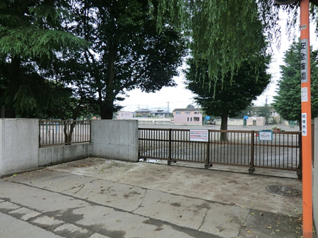 ���ӊ� ���w�Z 1100m ���͌��s�����͑䏬�w�Z