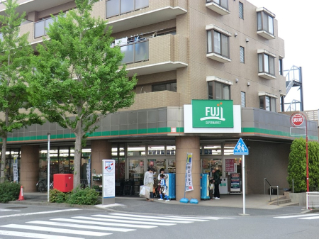 ���ӊ� �X�[�p�[ 600m FUJI�܌���X