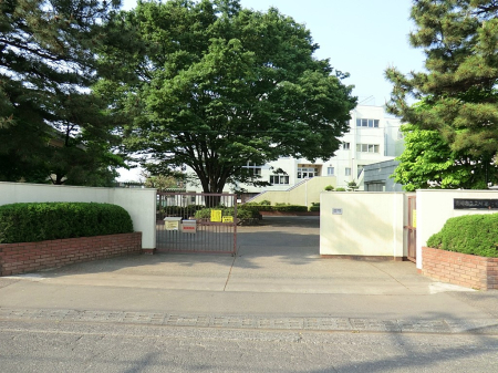 ���ӊ� ���w�Z 560m ����s���掵���w�Z