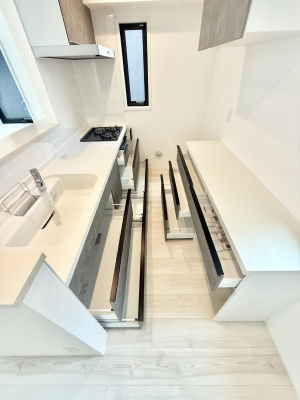 �L�b�`�� B����  ���Ƒ����J��[�߂�A������̂���L�b�`��