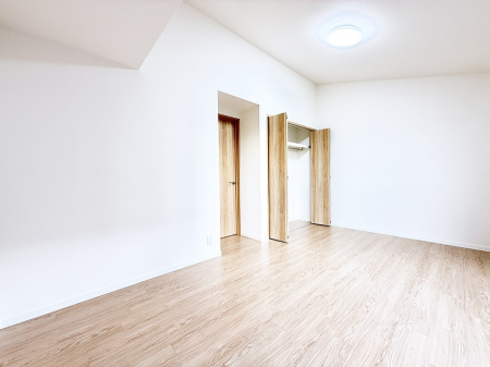 �Q�� ���������̔z�u��ʋC���̗ǂ��݌v�ŕ����̋�C�������炸�A��ɐV�N�ȋ�C������܂�