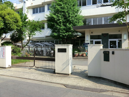 ���ӊ� ���w�Z 513m ���s���c�����w�Z