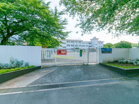 ���ӊ� ���w�Z 730m �����q�s���󕪕����w�Z